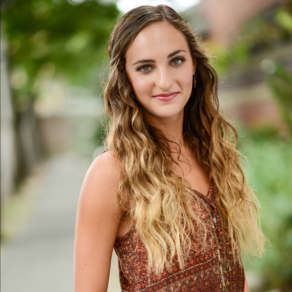 Meet your Posher, Bella - Picture 1 of 1